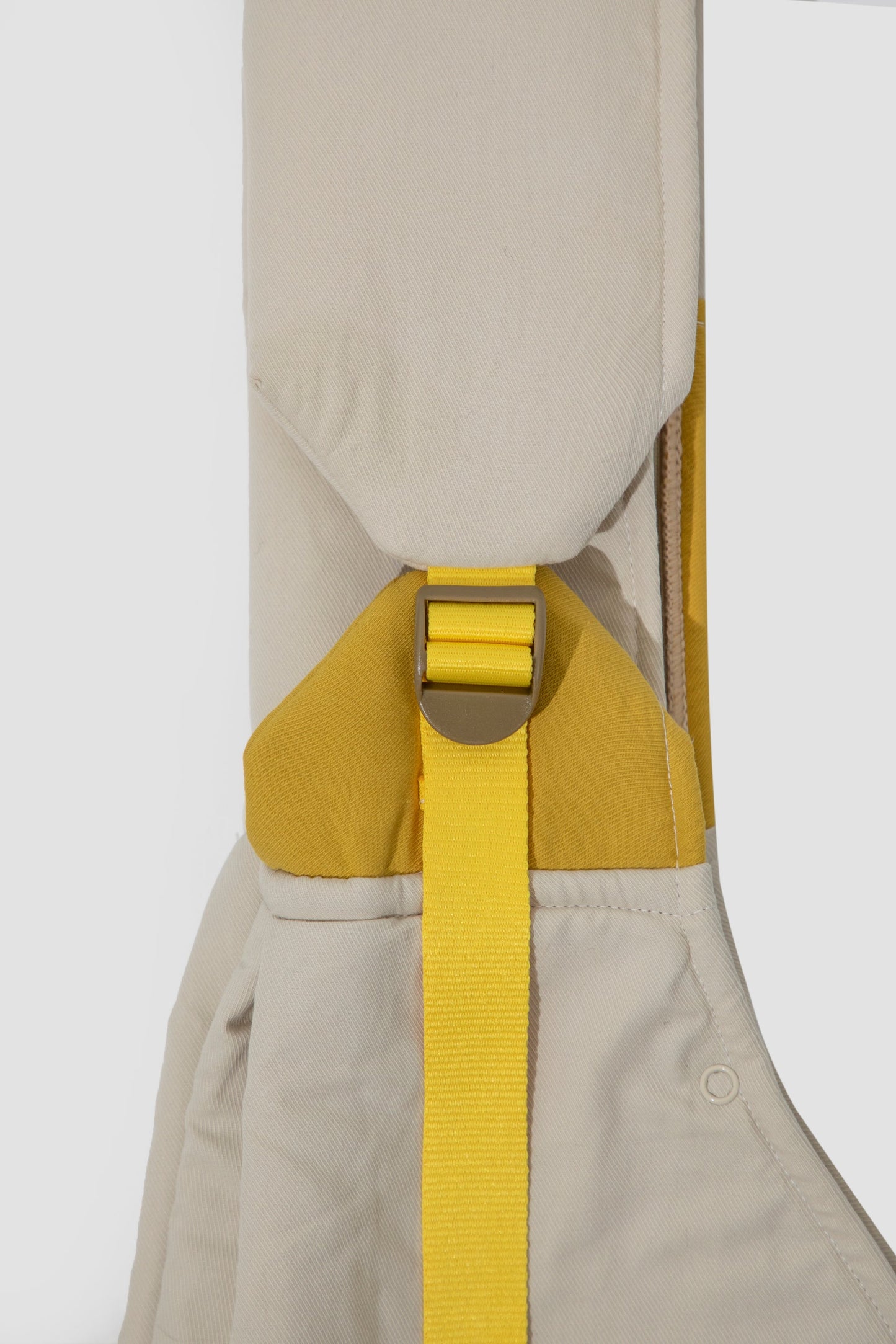 Cross-body Carrier Bag for Cats and Small dogs - Up to 7kg Weight Load